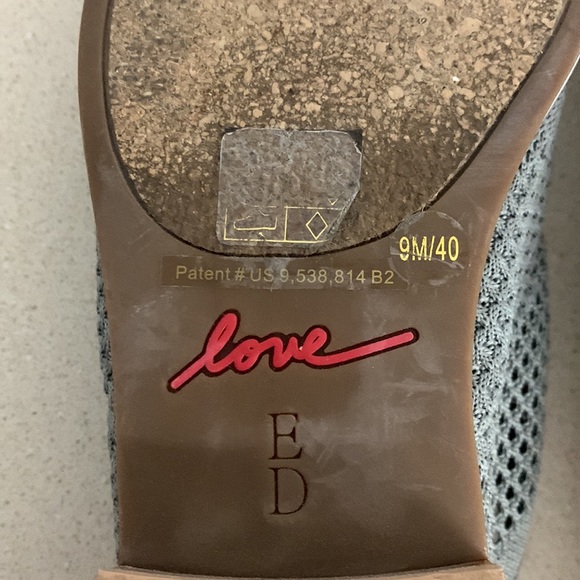 Comfortable Ellen Degeneres dress shoes - Picture 4 of 5